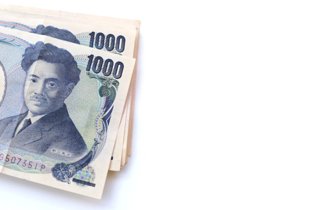 Understanding Initial Costs: Shiki-kin, Rei-kin & Guarantors japanese banknote 1,000 yen, japanese money